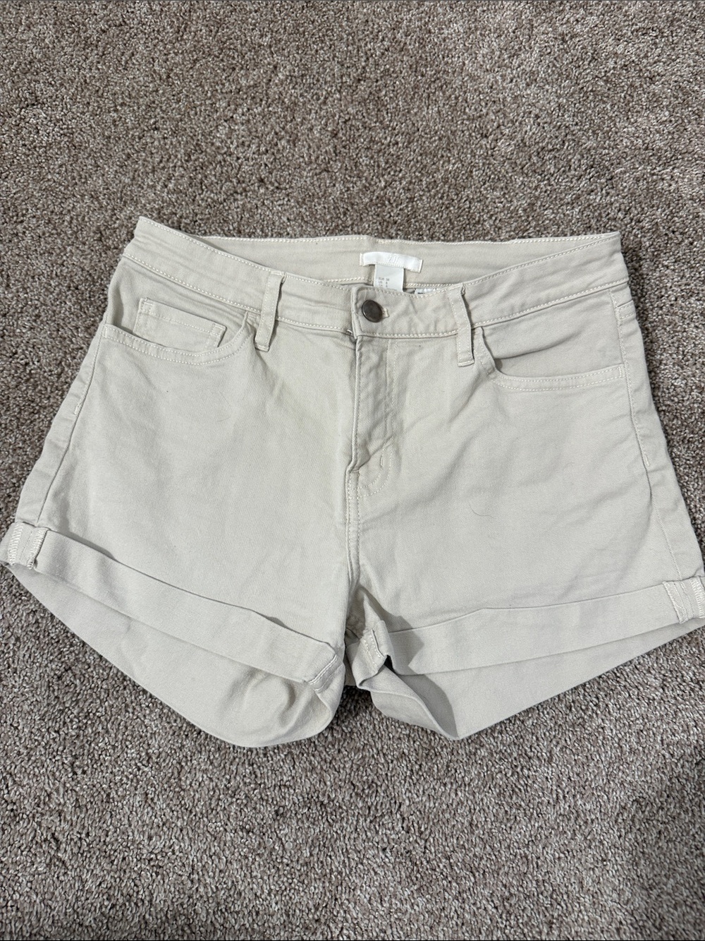 H&M Light Cream Roll-Hem Denim Shorts